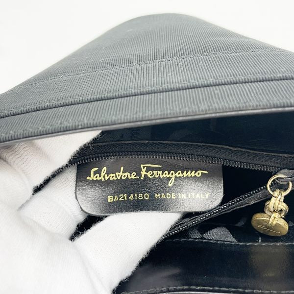 Salvatore Ferragamo Vara Ribbon Bucket Women's Handbag Black [Used AB/Slightly Used] 20422887