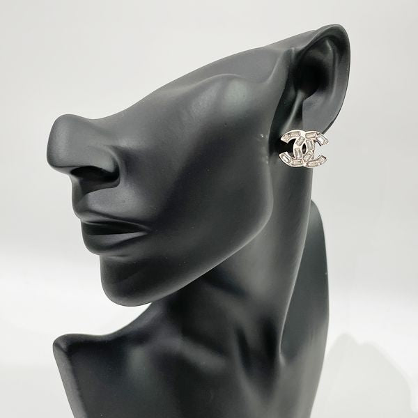 CHANEL Cocomark Asymmetric B22P Metal Rhinestone Women's Earrings Silver [Used AB/Slightly Used] 20428568