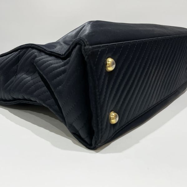 Ysl black 2024 quilted purse