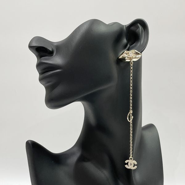CHANEL, Jewelry, Chanel Chanel 3p Charm Earrings Here Mark Swing Gold  Plated Ladies