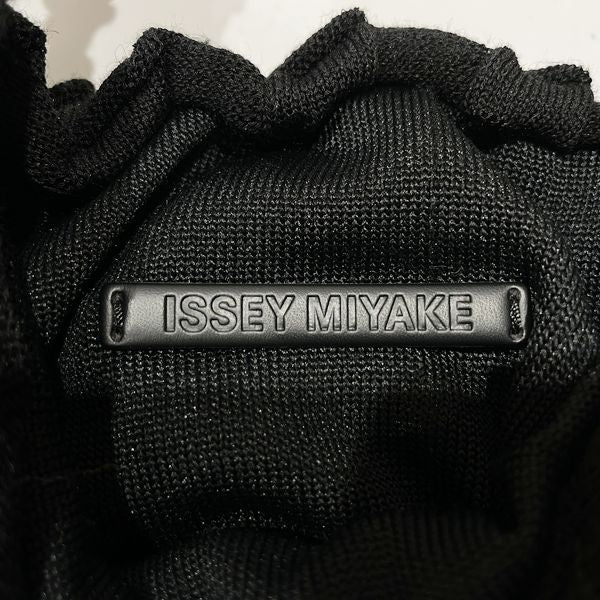 ISSEY MIYAKE Pleated Internal Mesh Women's Shoulder Bag Black [Used A/Good Condition] 20434803