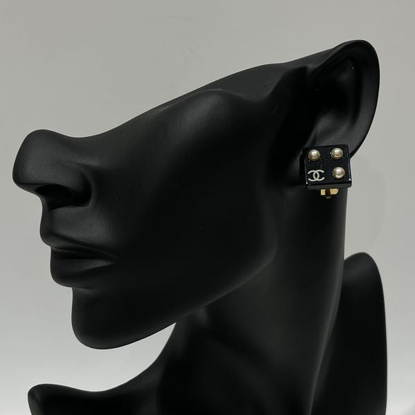 CHANEL Vintage Cocomark Square 03C Plastic Fake Pearl Women's Earrings Black [Used B/Standard] 20434809
