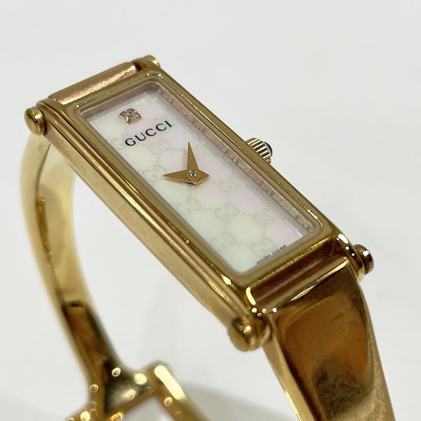 在庫あ通販グッチ 1Pダイヤ バングルウォッチ シェル クォーツ 腕時計（未使用　展示品） 腕時計