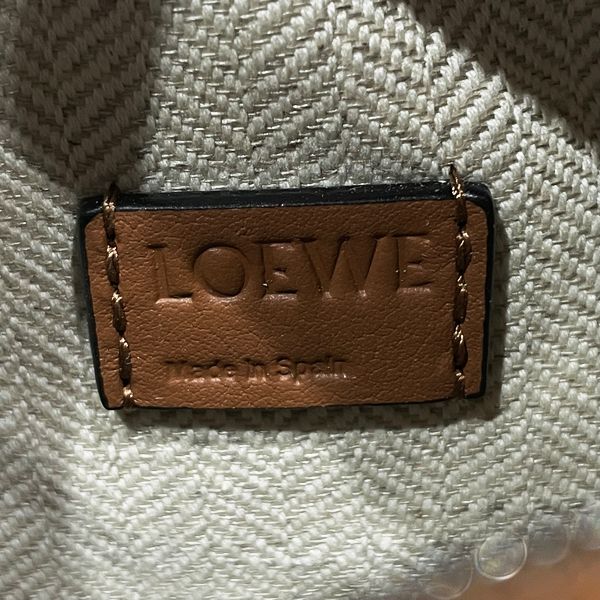 Used loewe best sale puzzle bag