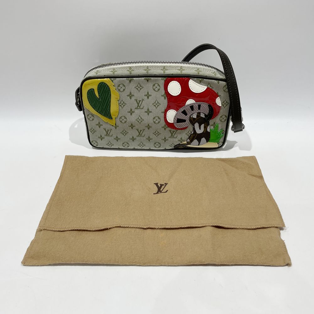 LOUIS VUITTON Monogram Mini Comte Douffe Pochette Fairy Tail M92274 Shoulder Bag Canvas Women's [Used B] 20240302